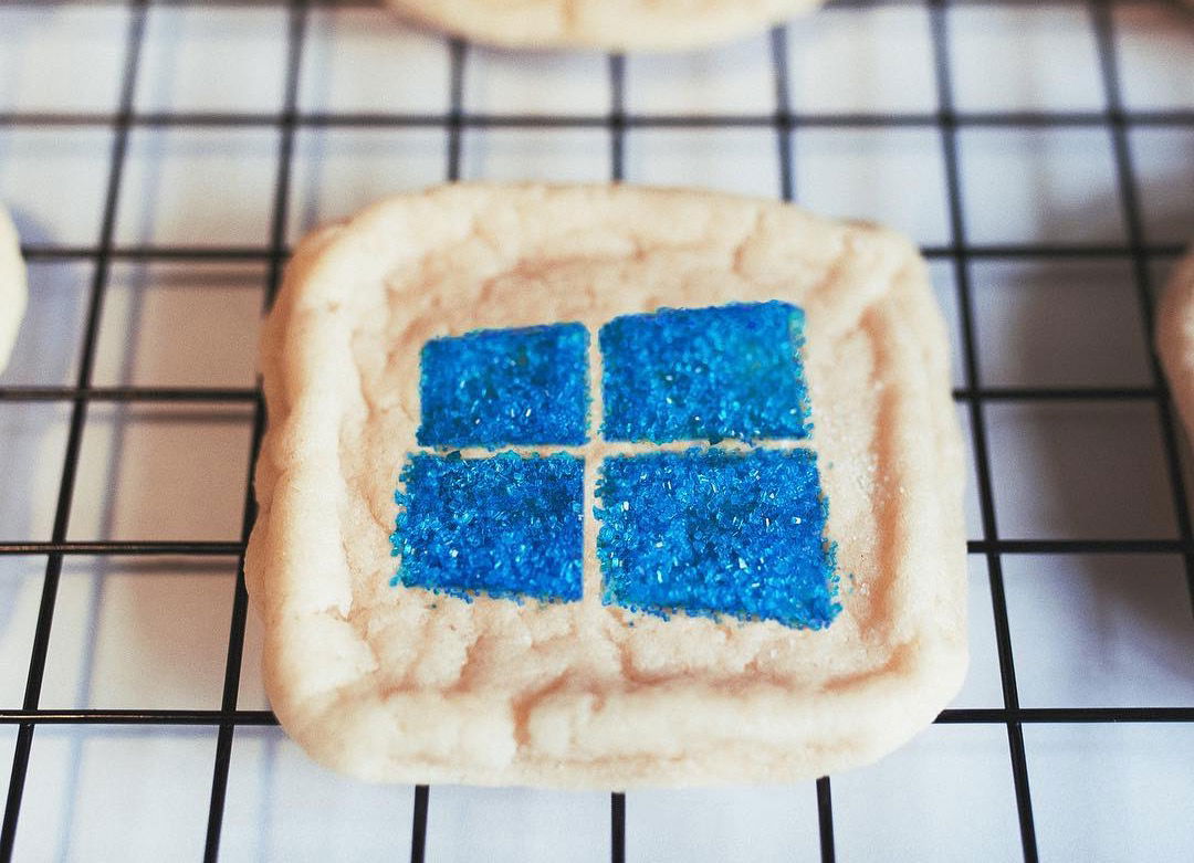 ISO-������ Windows 10 Insider Preview build 15048 �������� ��� ��������