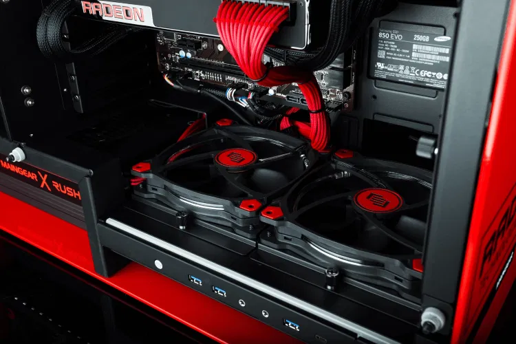 �������� AMD Radeon Crimson 16.11.5 Hotfix �������� ��� ��������