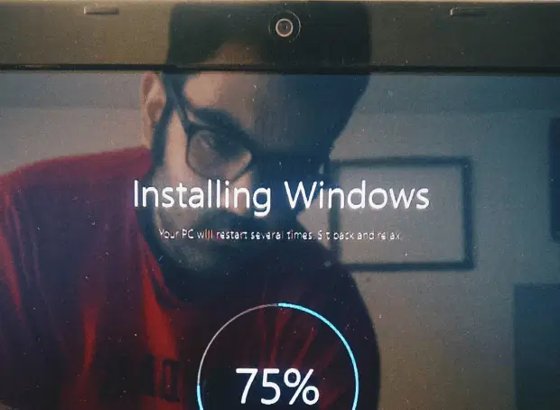 Microsoft ��������� ���������� Windows 10